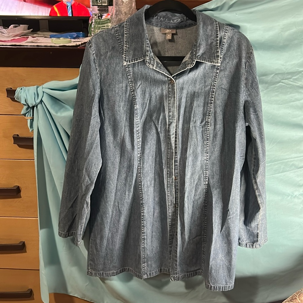 J Jill Blue Jean Jacket Classic Denim Coat size medium.